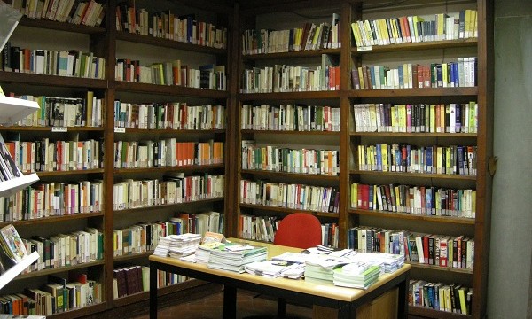 Biblioteca_Pietro_Thouar_02