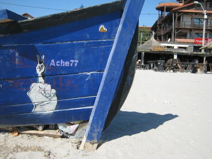Ache77, stencil, street art